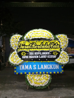 Papan Bunga Duka di Pontolo